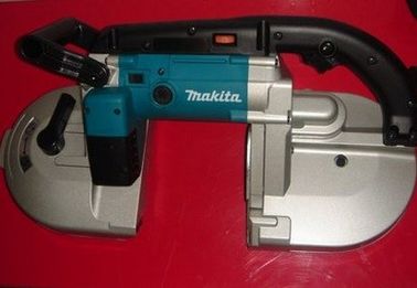 Hand operated light weight and portable electric power saw with high speed