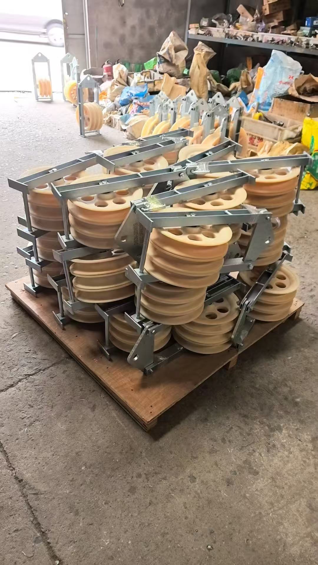 Latest company blogs about How to Choose the Right Anti-Torsion Steel Wire Rope for Transmission Line Projects