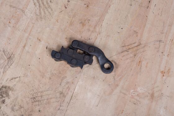 Buy High-Strength Cable Pulling Grip with 12 KN Rated Load for 16-50mm2 Wire Rope Tensioning online manufacture