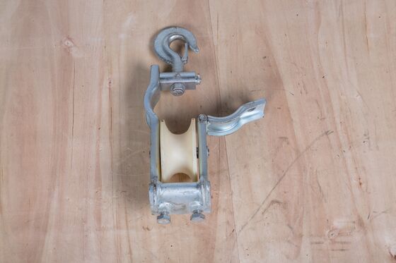 buy Single Sheave Stringing Pulley Block with Corrosion-Resistant Finish for Compact & Lightweight Cable Stringing online manufacture