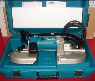 Hand operated light weight and portable electric power saw with high speed